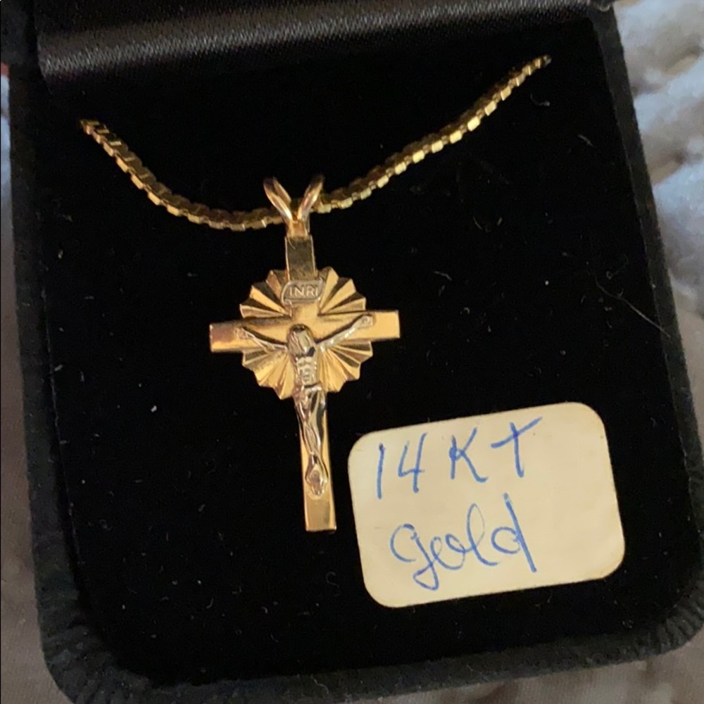 New 14K gold crucifix with 18” necklace